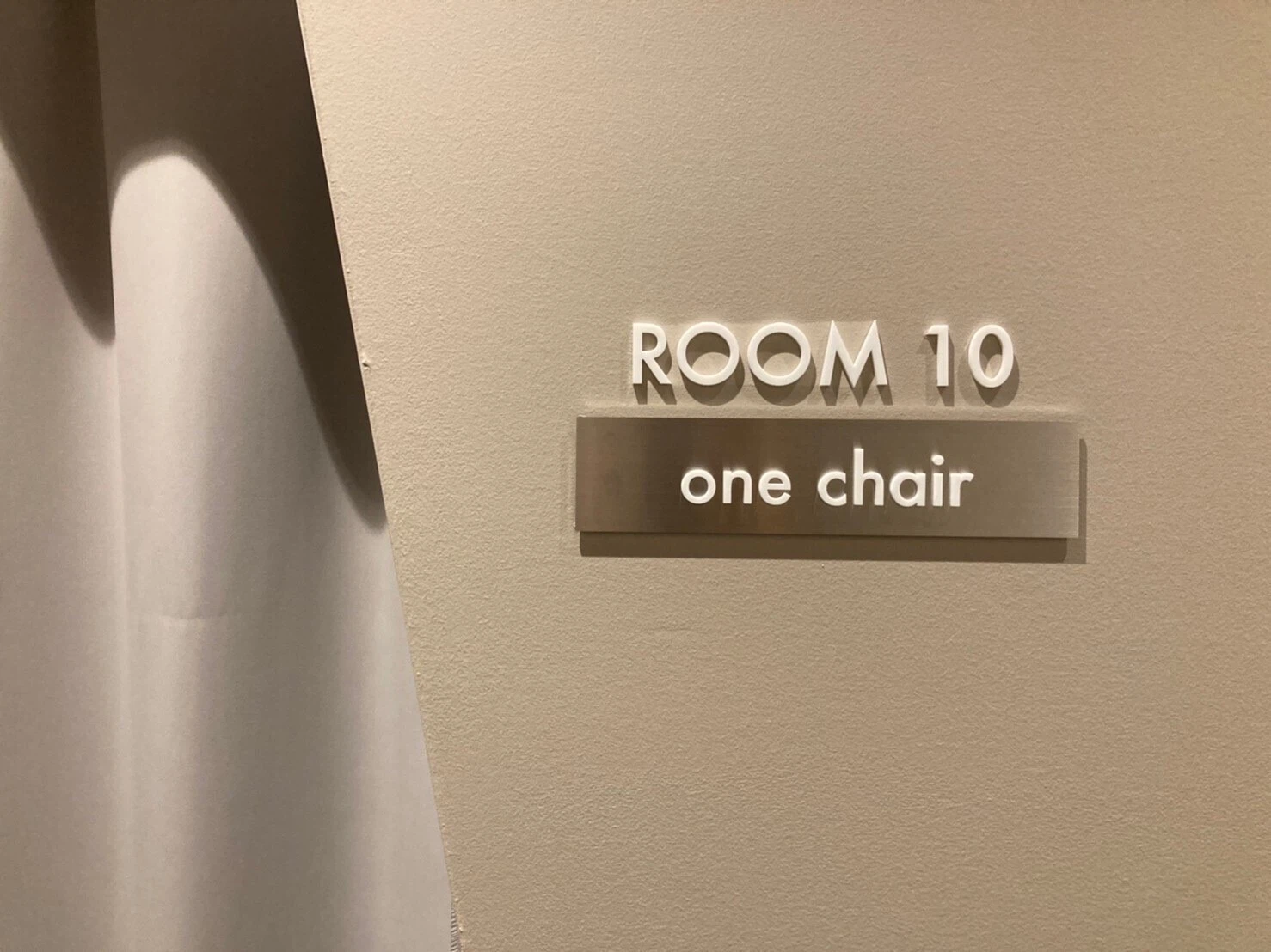コンセプトは「 one chair 〜あなただけの特別な一席で〜 」