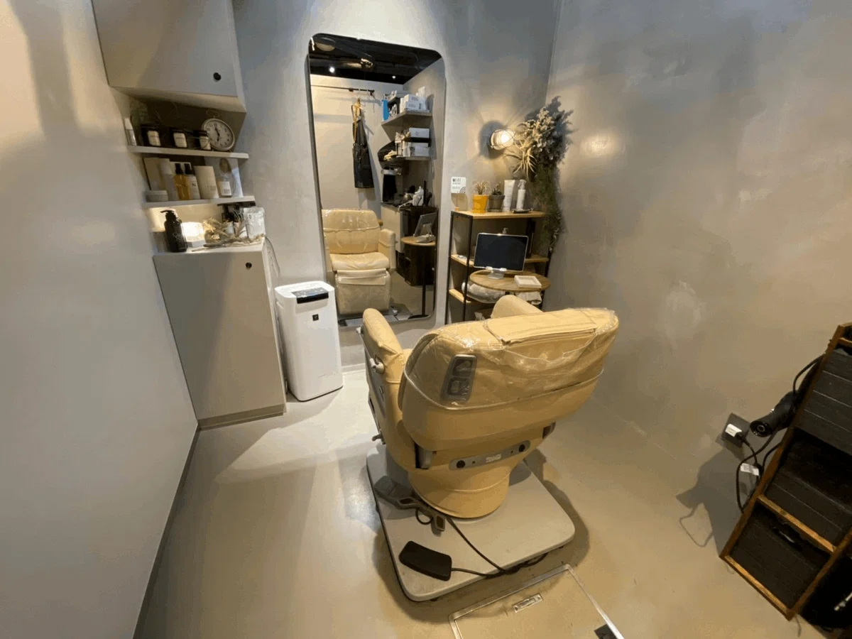 犬飼さんの施術部屋。個室仕様です。